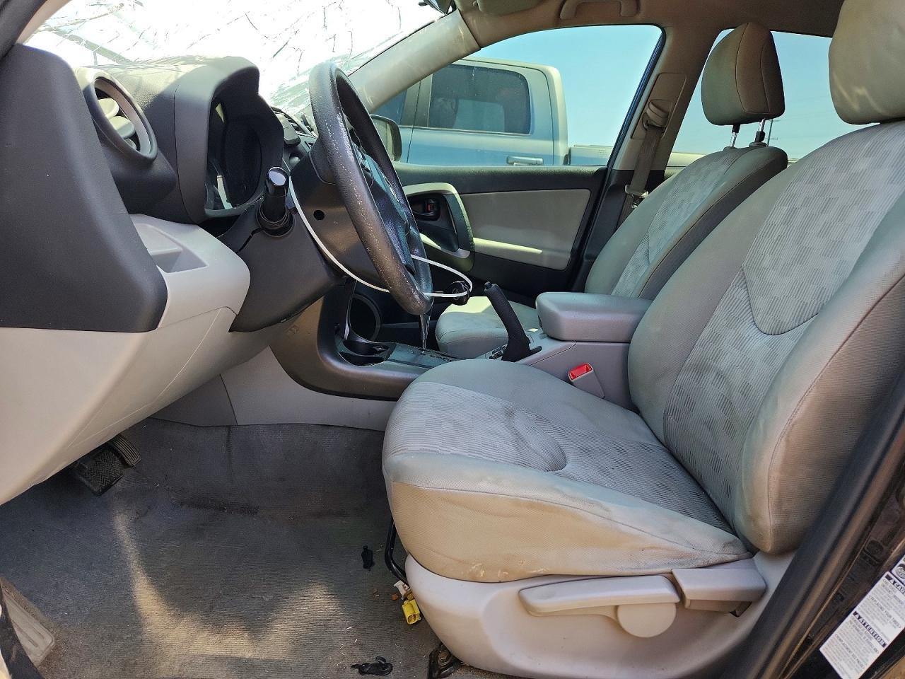 2012 TOYOTA RAV4 BASE photo 7