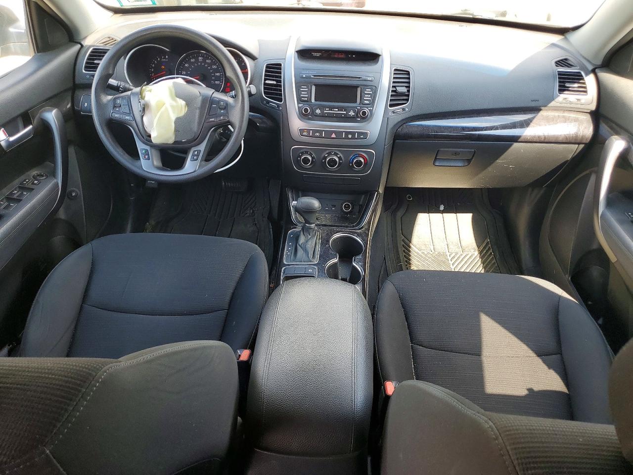 2014 KIA SORENTO photo 15