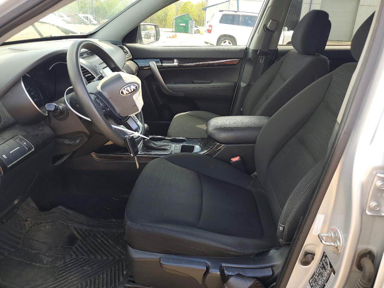 2014 KIA SORENTO photo 13
