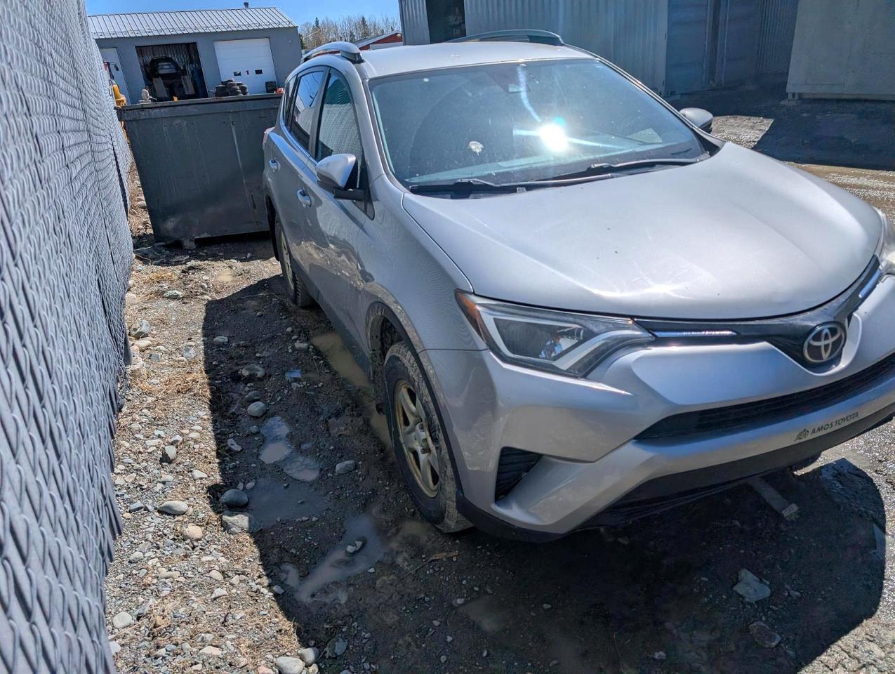 2018 TOYOTA RAV4 LE photo 10