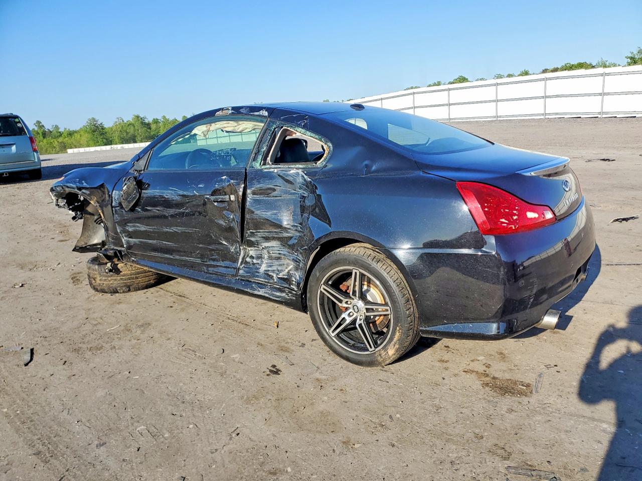 2011 INFINITI G37 COUPE X photo 3