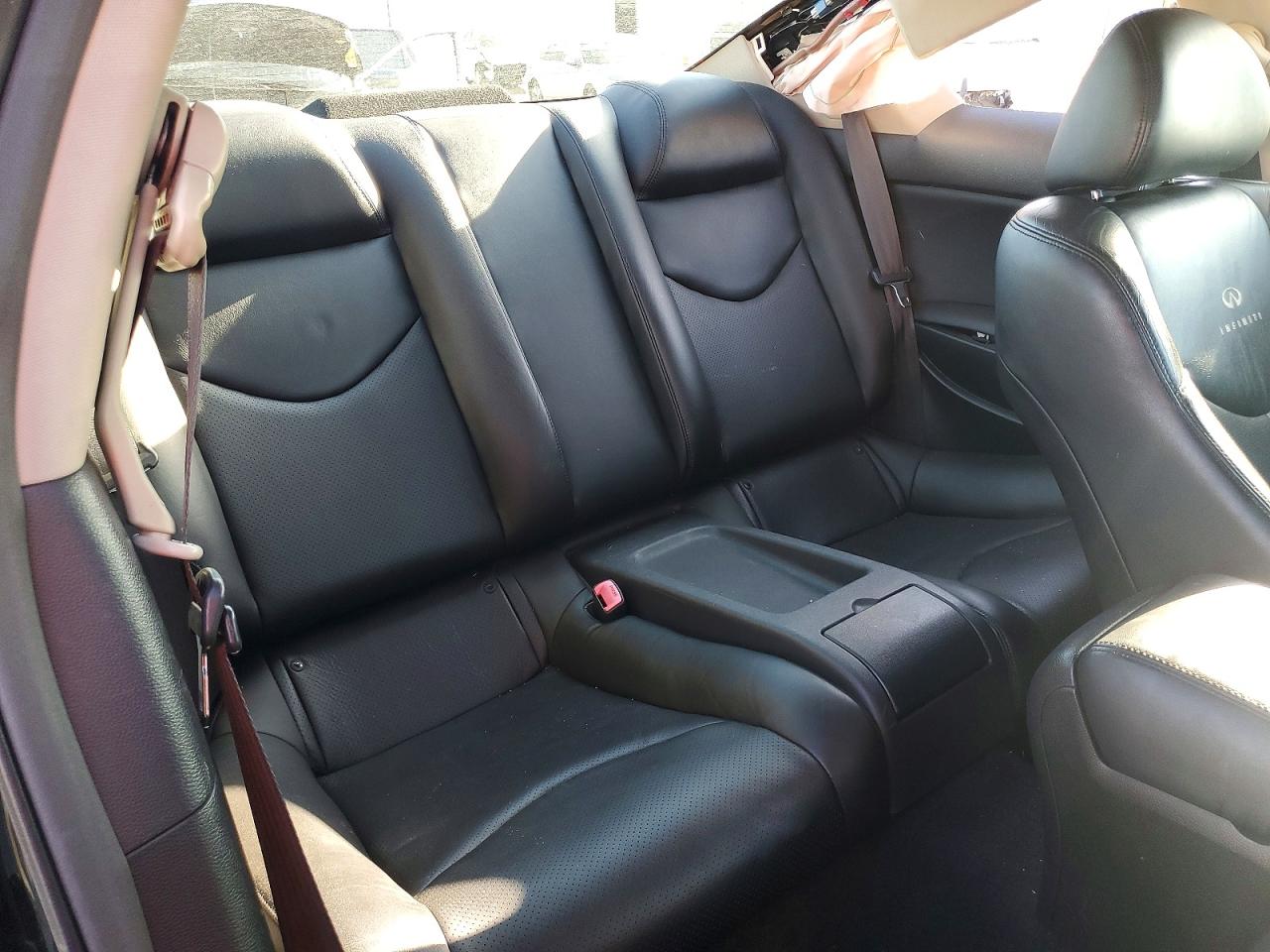 2011 INFINITI G37 COUPE X photo 19