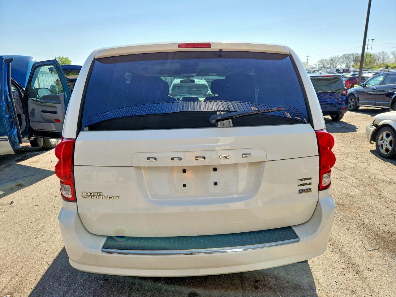 2013 DODGE GRAND CARAVAN SXT photo 11