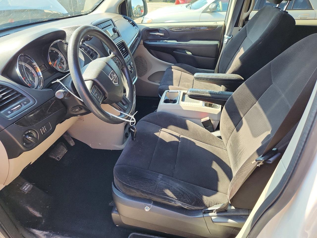 2013 DODGE GRAND CARAVAN SXT photo 13