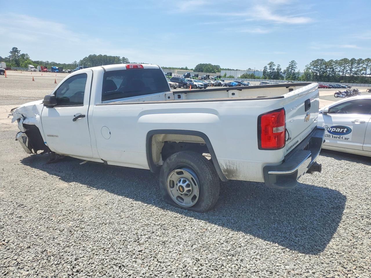 2017 CHEVROLET SILVERADO C2500 HEAVY DUTY photo 3