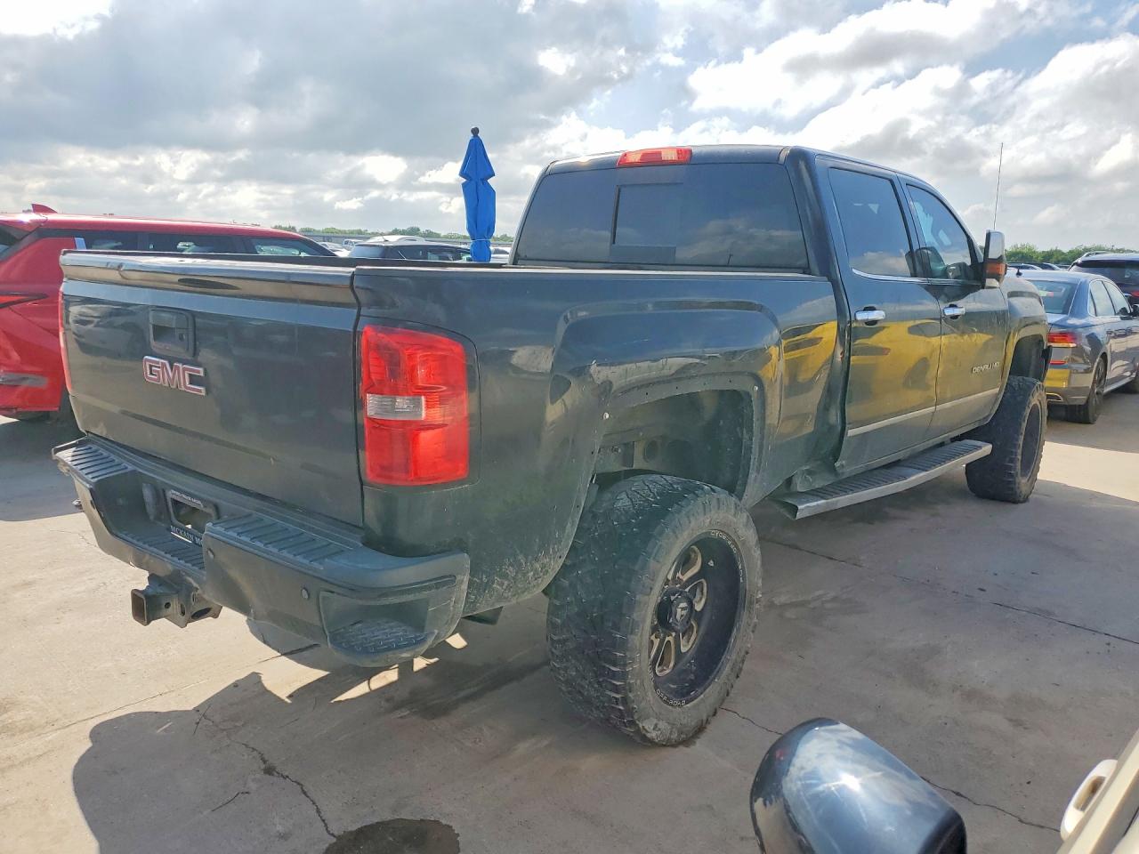 2015 GMC SIERRA K2500 DENALI photo 5