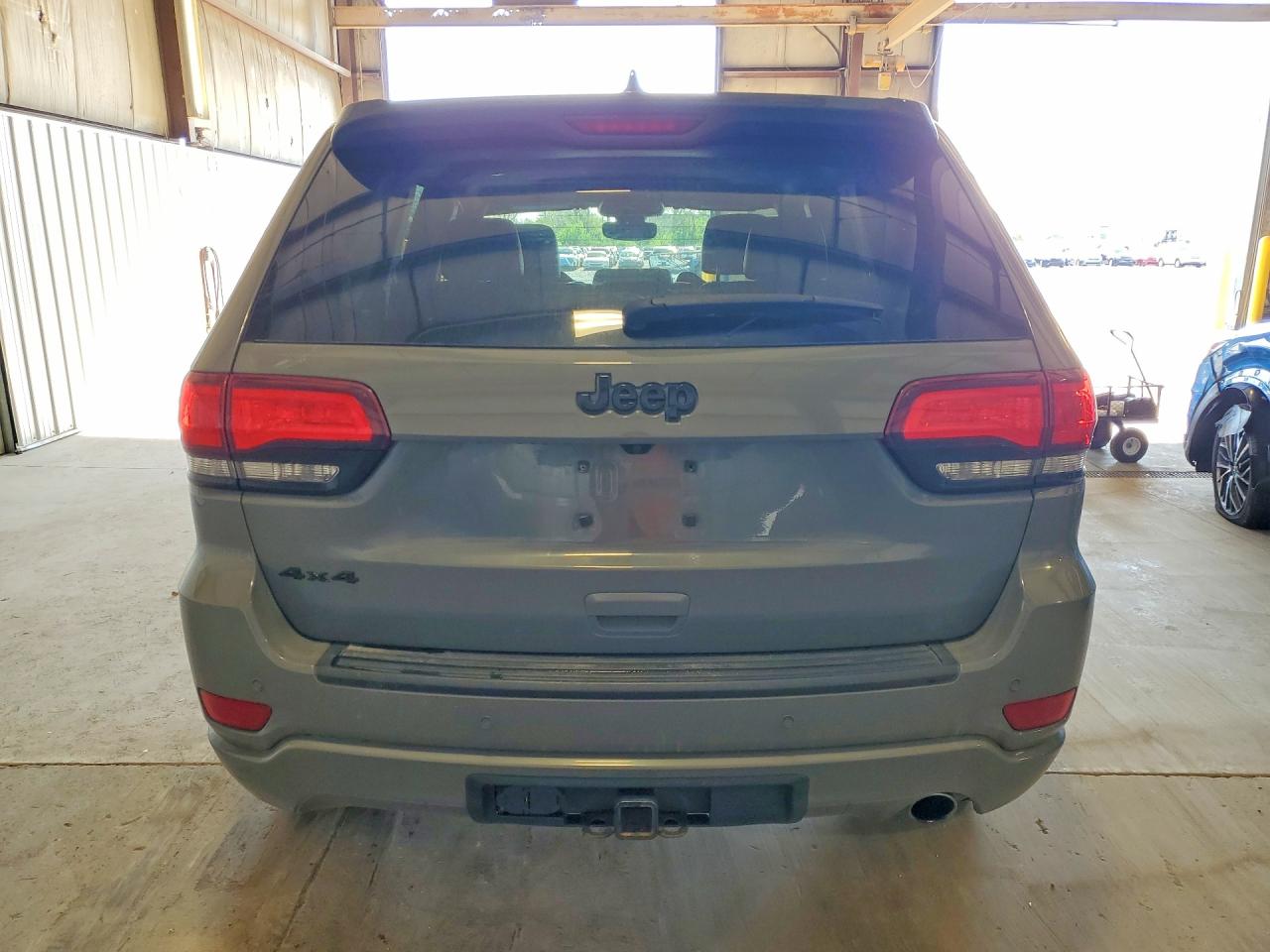 2019 JEEP GRAND CHEROKEE LAREDO photo 16