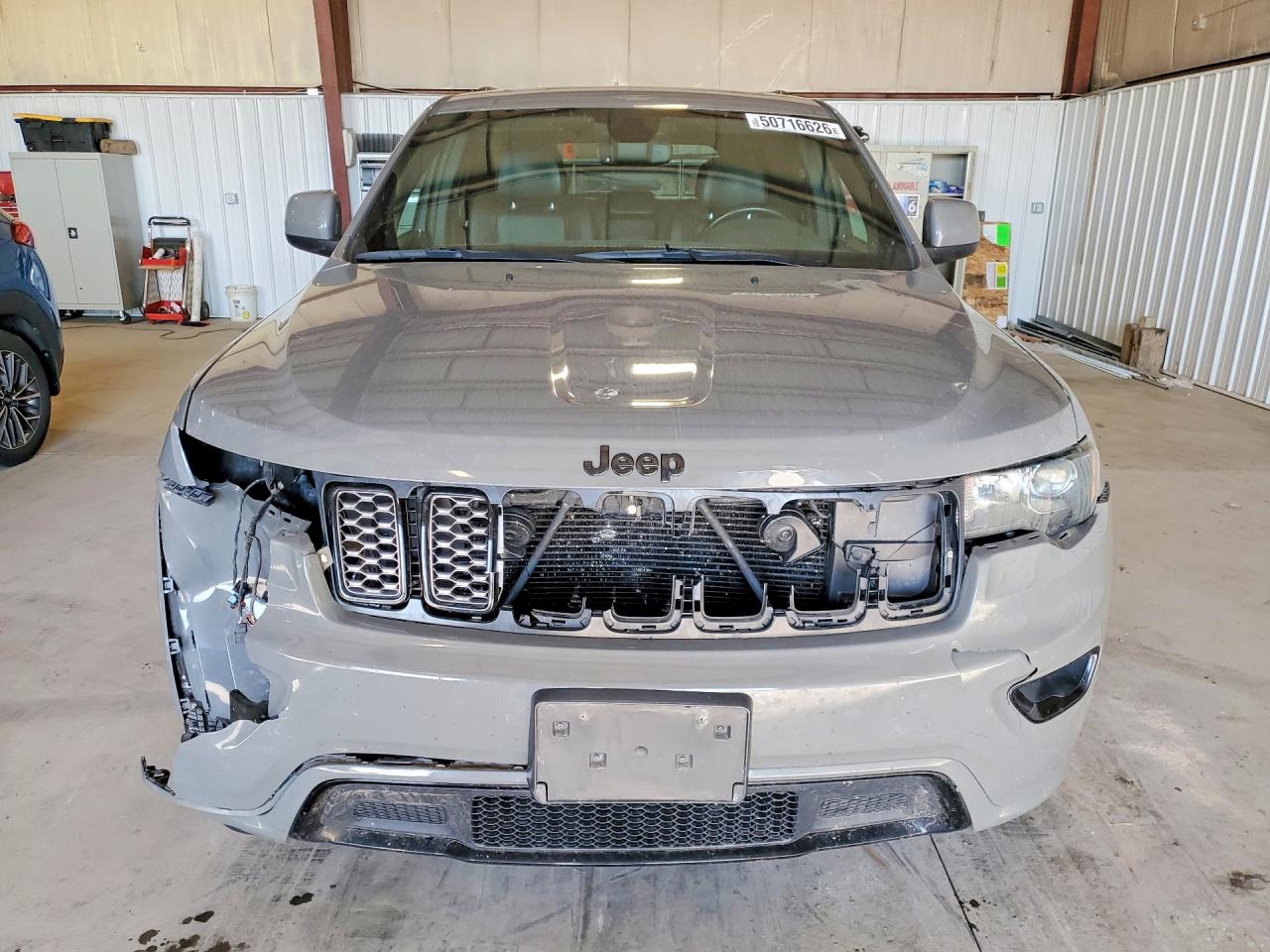 2019 JEEP GRAND CHEROKEE LAREDO photo 13