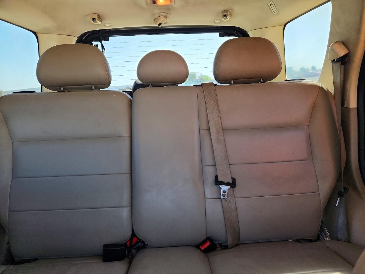 2008 FORD ESCAPE photo 19