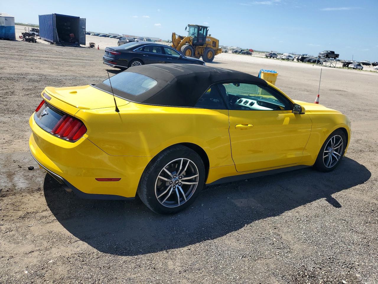 2017 FORD MUSTANG photo 7