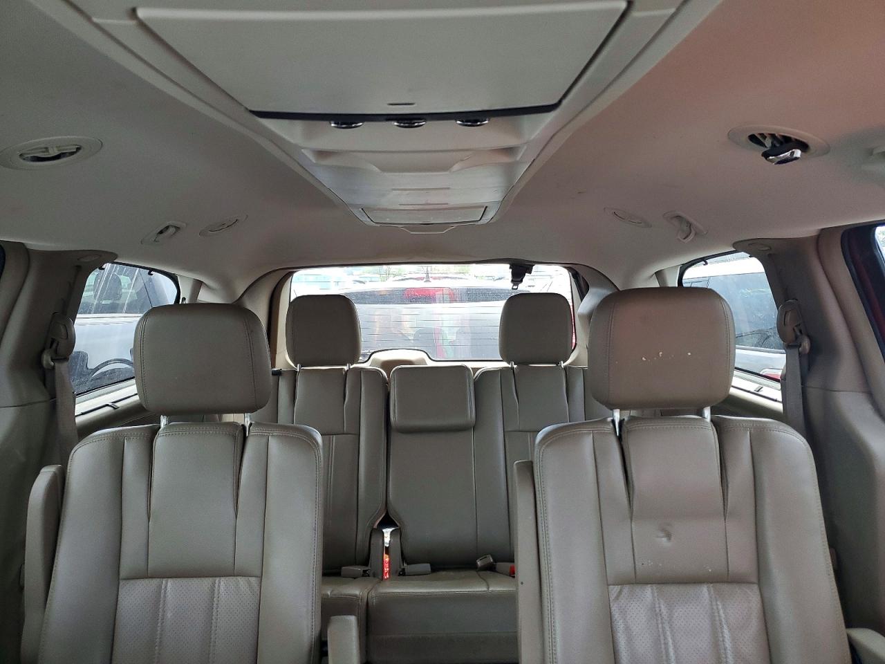 2012 CHRYSLER TOWN & COUNTRY TOURING L photo 19