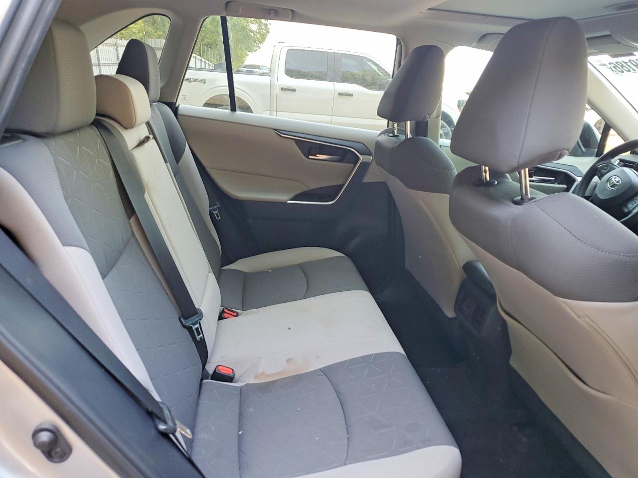 2019 TOYOTA RAV4 XLE photo 21