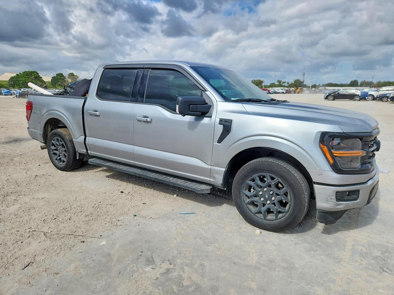 2025 FORD F150 XLT photo 7
