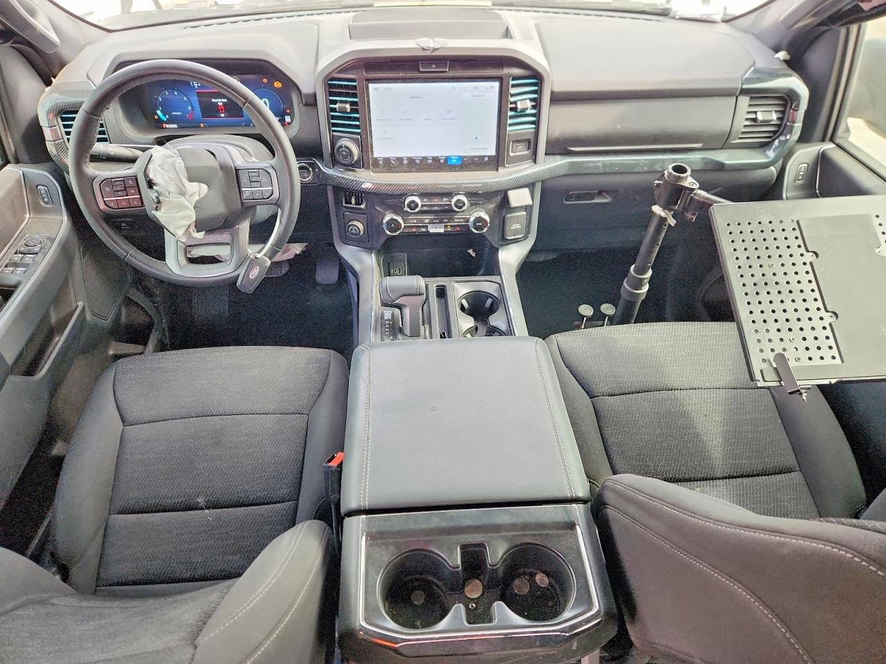 2025 FORD F150 XLT photo 15