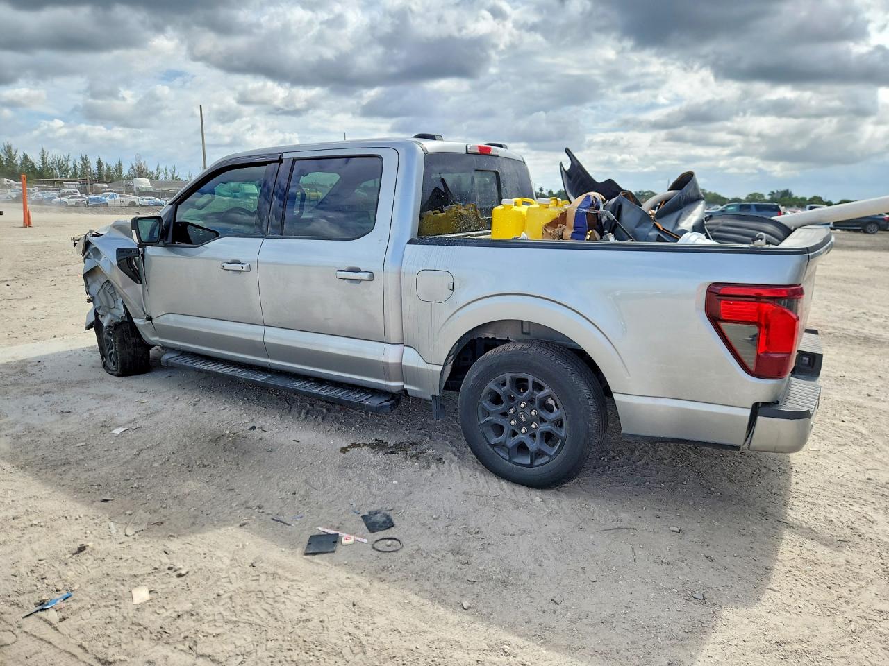 2025 FORD F150 XLT photo 3