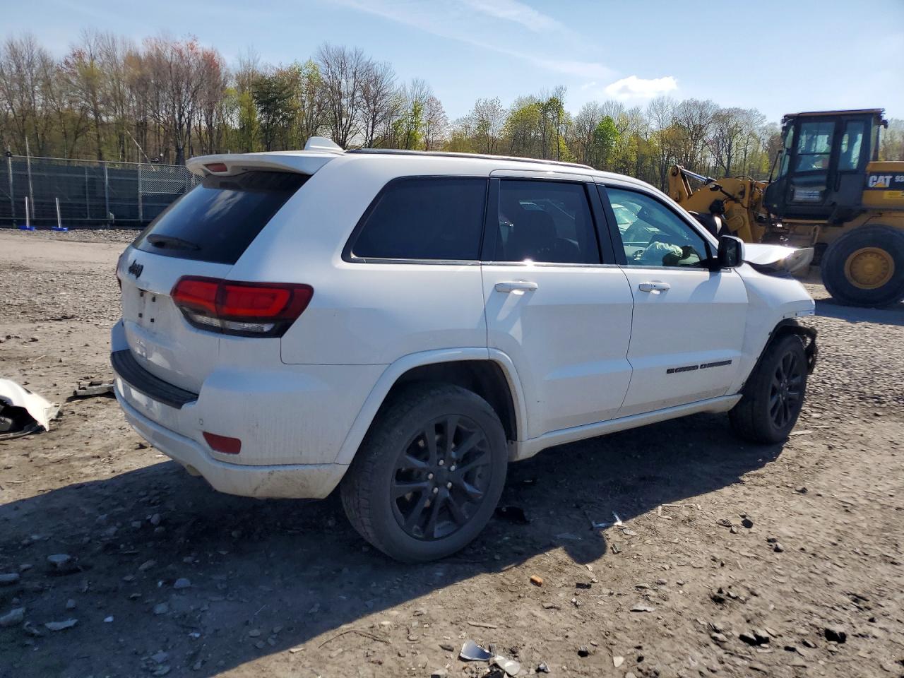 2022 JEEP GRAND CHEROKEE LAREDO E photo 5