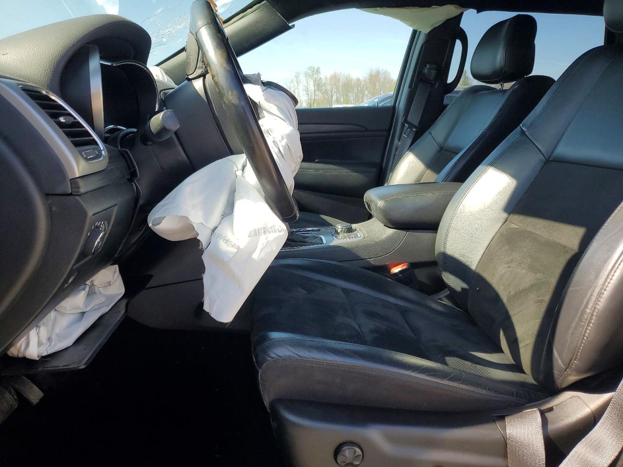 2022 JEEP GRAND CHEROKEE LAREDO E photo 13