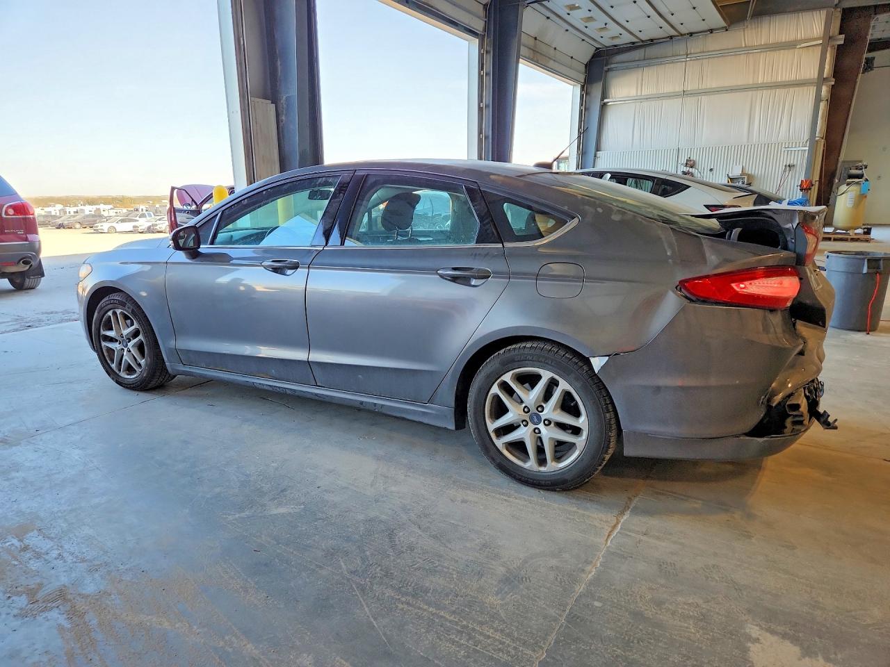 2014 FORD FUSION SE photo 3