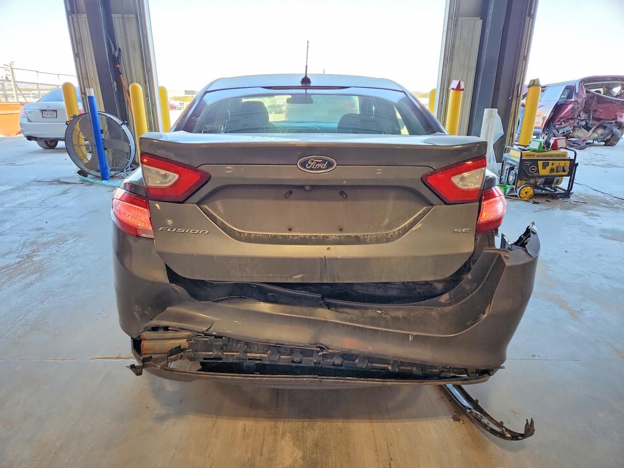 2014 FORD FUSION SE photo 11