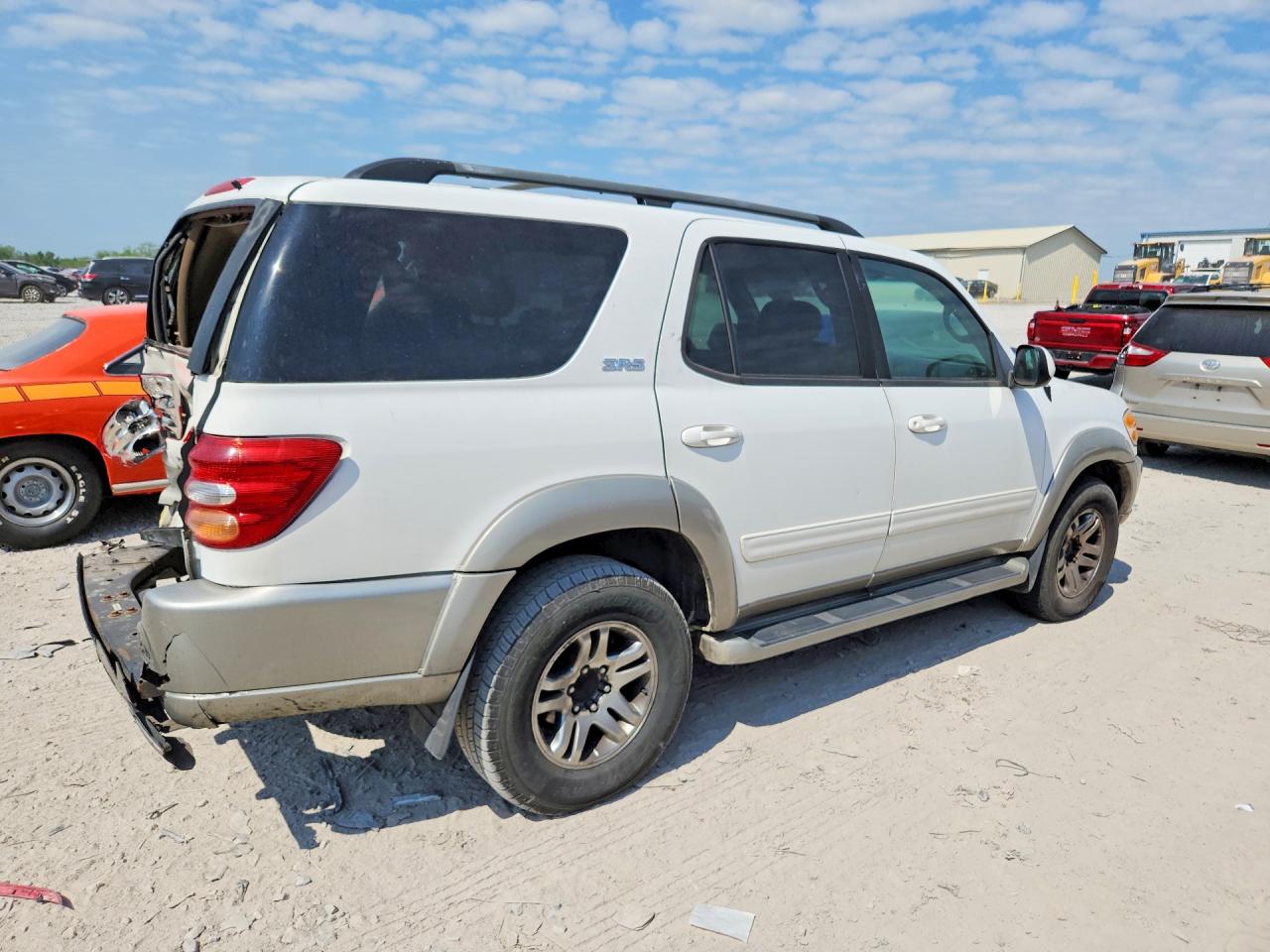 2004 TOYOTA SEQUOIA SR5 photo 5