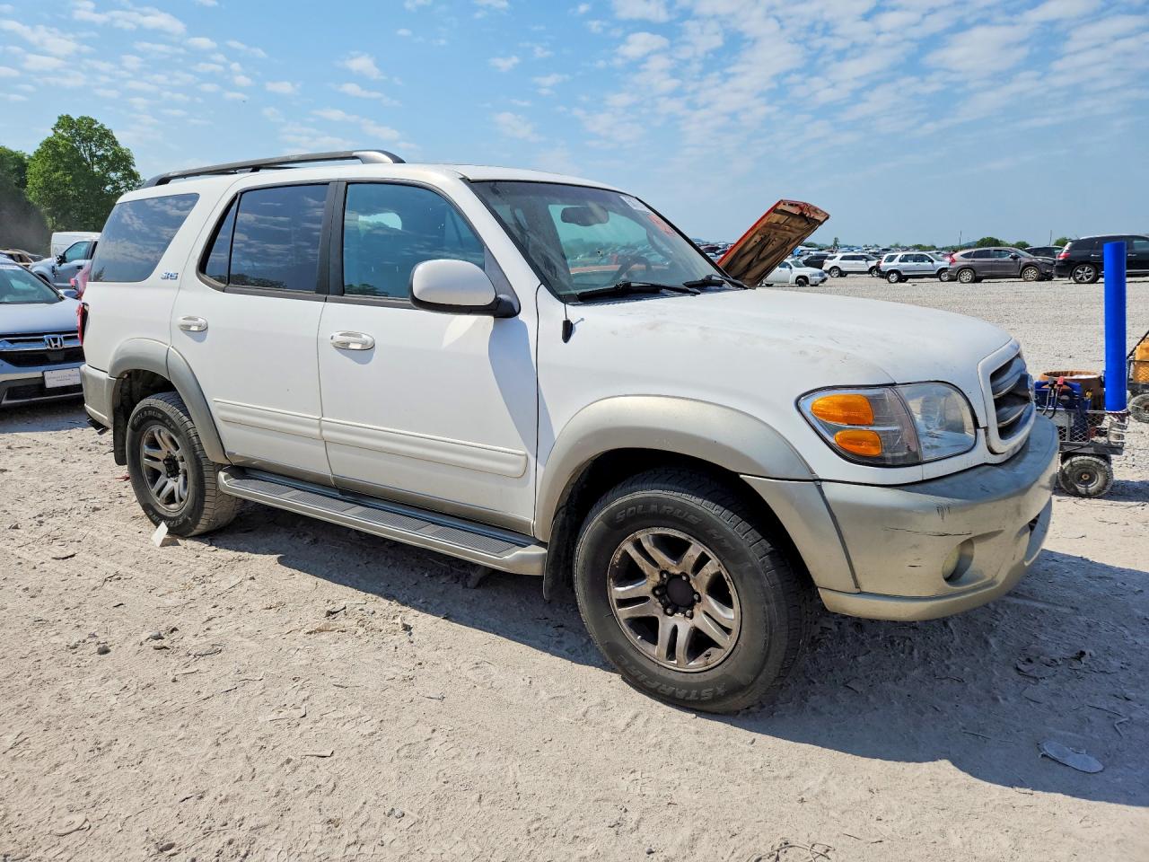 2004 TOYOTA SEQUOIA SR5 photo 7