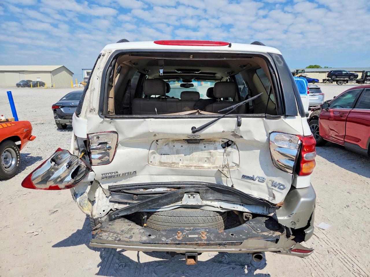 2004 TOYOTA SEQUOIA SR5 photo 11