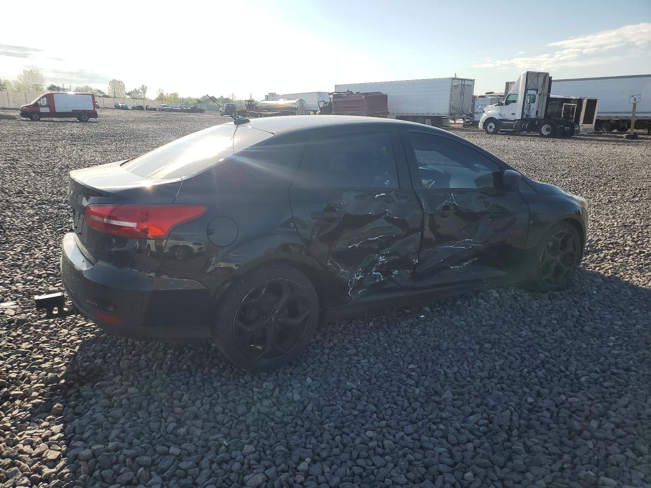 2018 FORD FOCUS S photo 7