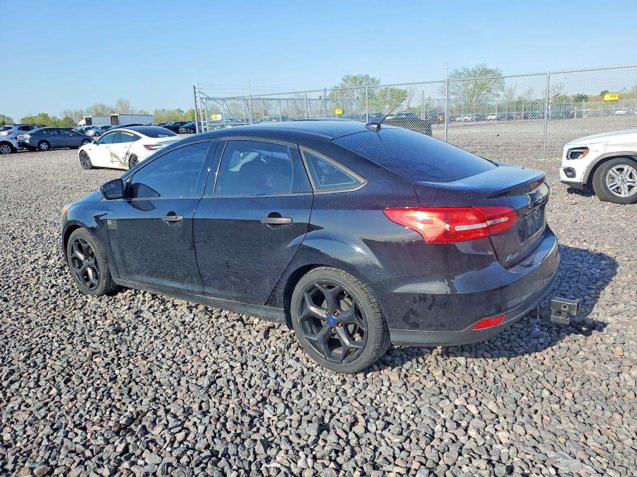 2018 FORD FOCUS S photo 4