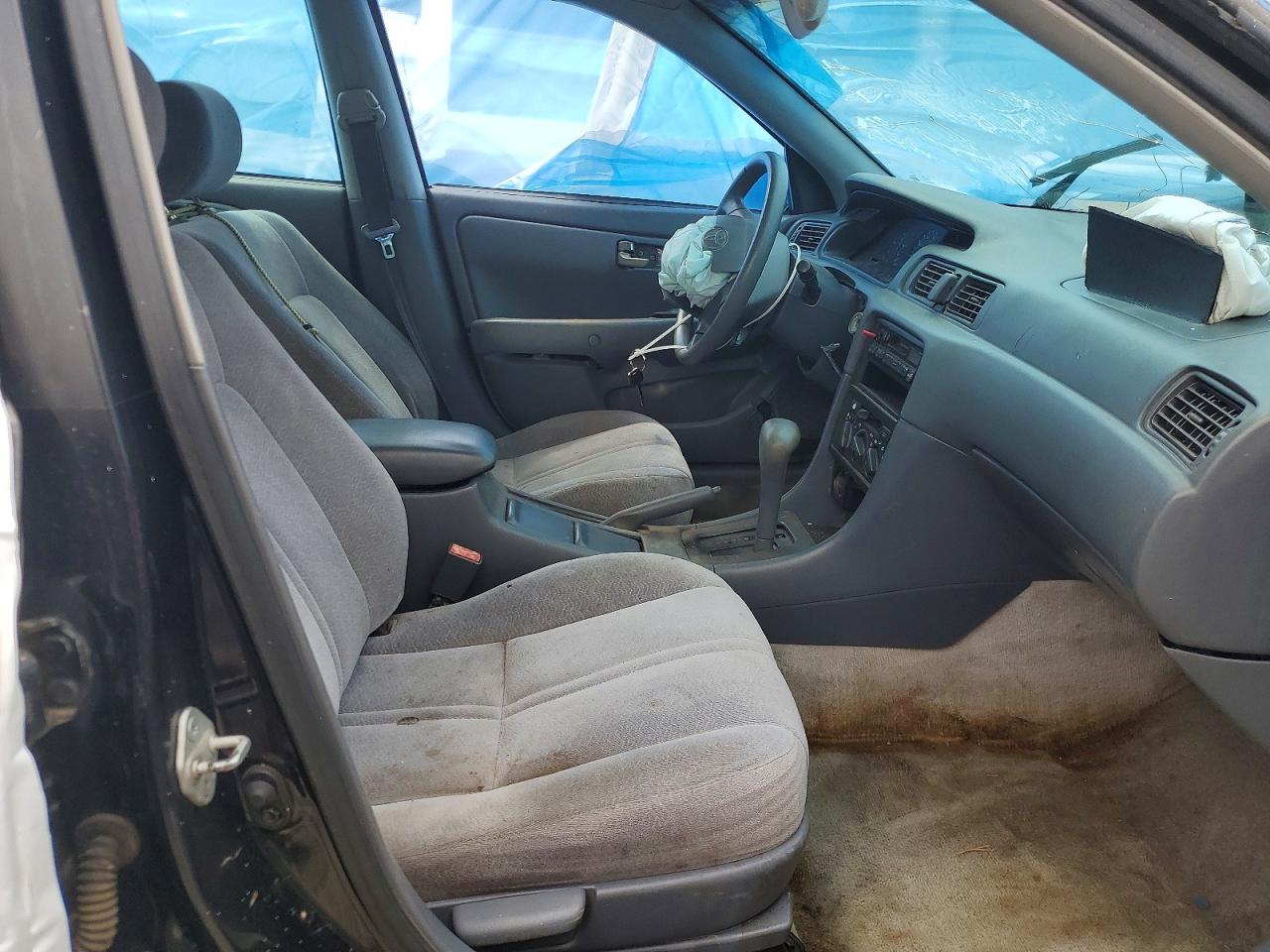 1997 TOYOTA CAMRY LE photo 19