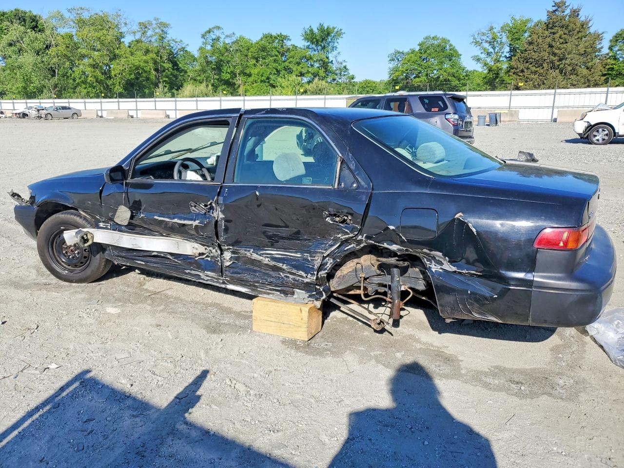 1997 TOYOTA CAMRY LE photo 4