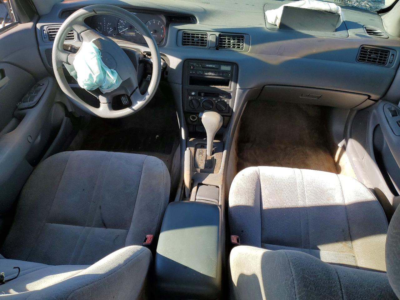 1997 TOYOTA CAMRY LE photo 22