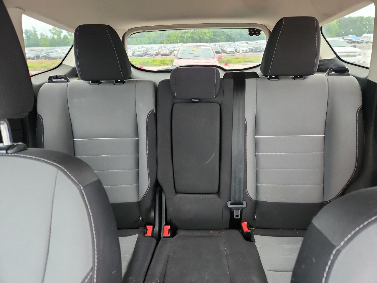 2015 FORD ESCAPE SE photo 28