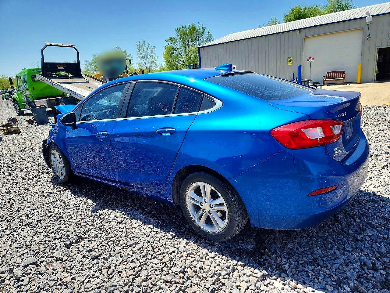 2017 CHEVROLET CRUZE LT photo 4