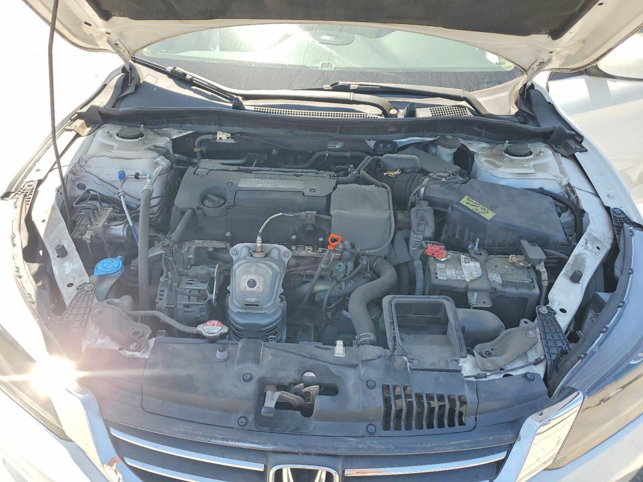 2015 HONDA ACCORD LX photo 21