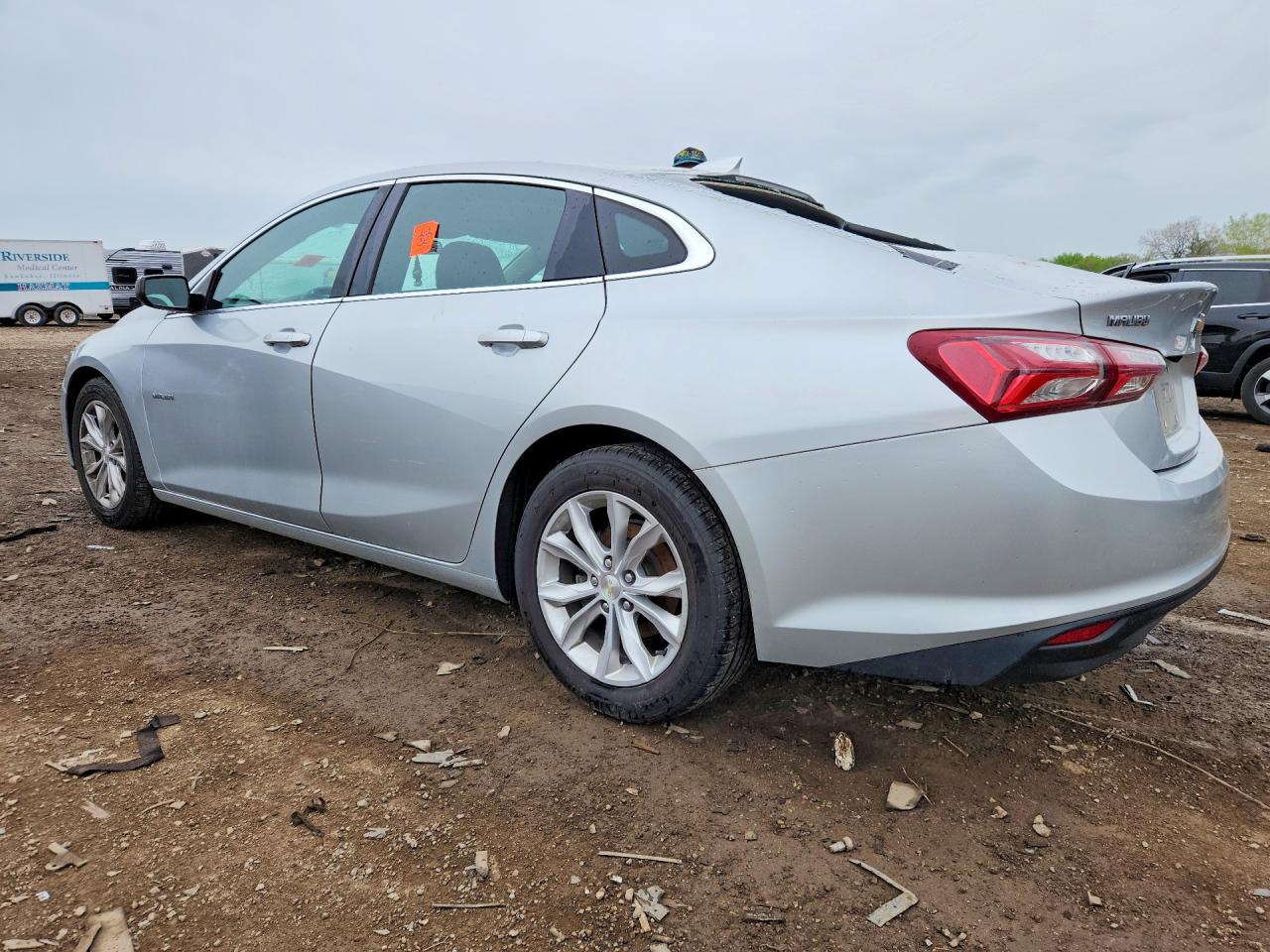 2020 CHEVROLET MALIBU LT photo 2