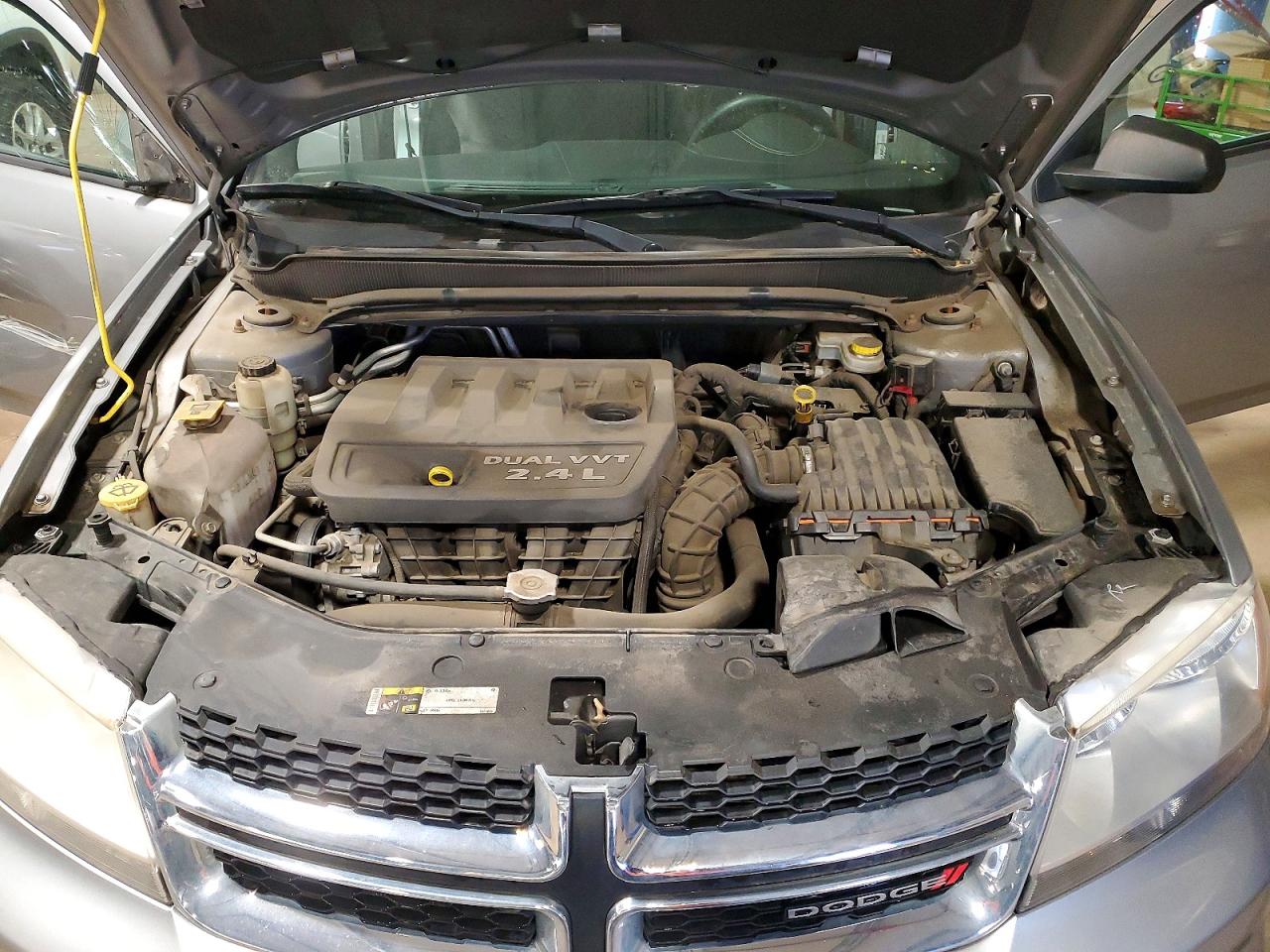 2014 DODGE AVENGER SE photo 11