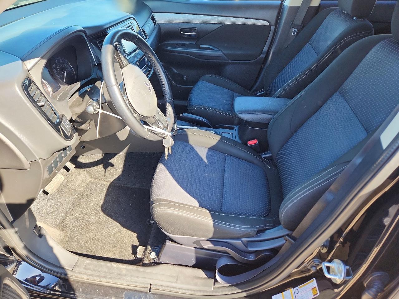 2016 MITSUBISHI OUTLANDER SE photo 13