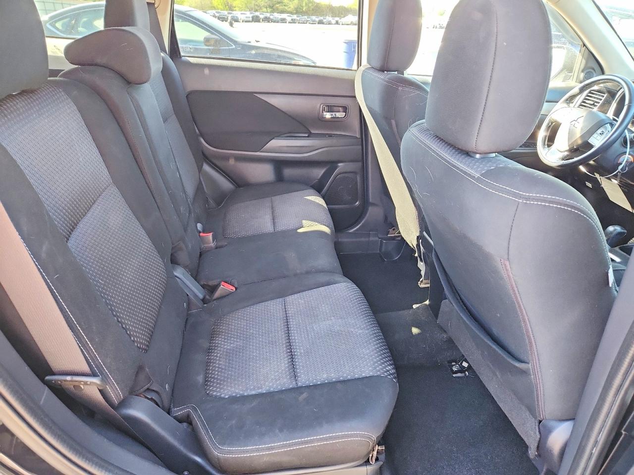 2016 MITSUBISHI OUTLANDER SE photo 21