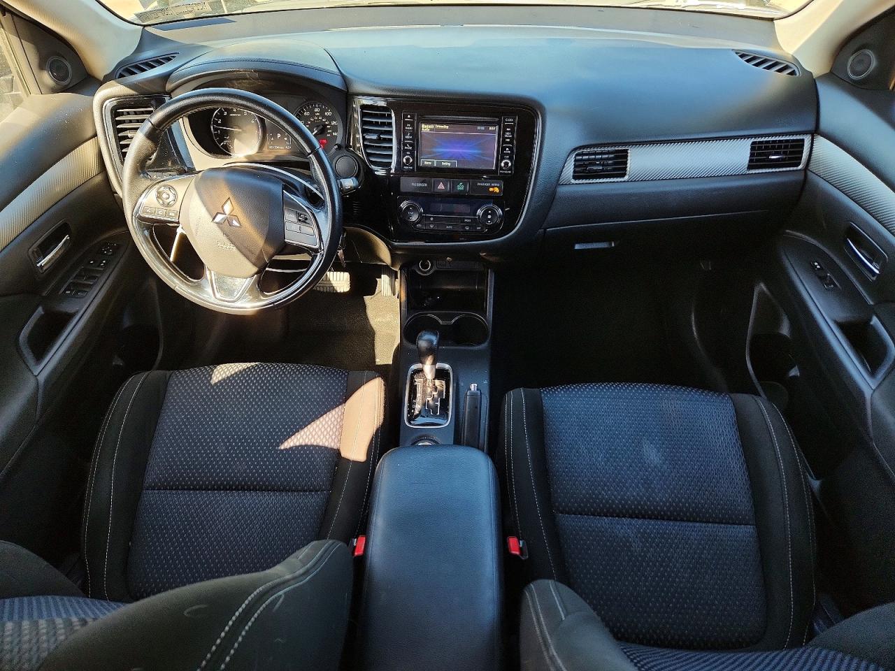 2016 MITSUBISHI OUTLANDER SE photo 15