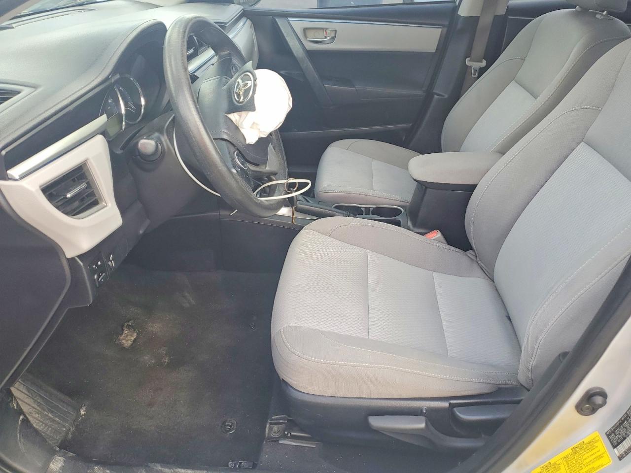 2016 TOYOTA COROLLA LE photo 19