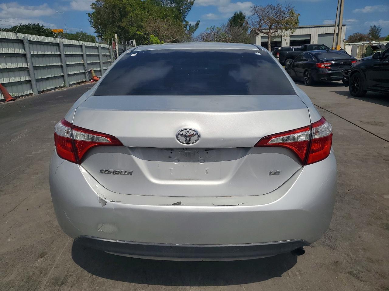 2016 TOYOTA COROLLA LE photo 16