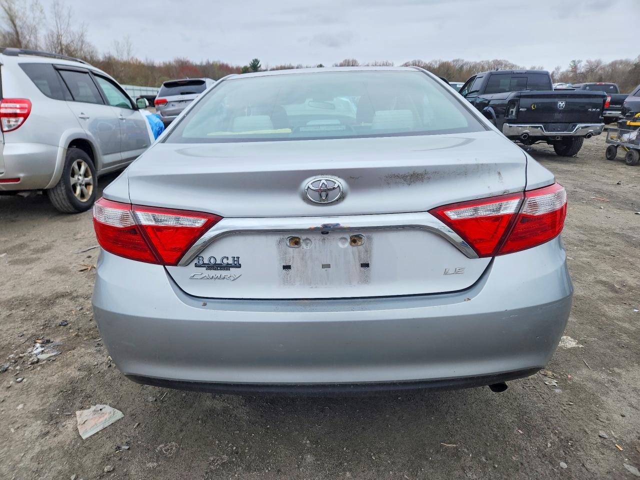 2017 TOYOTA CAMRY LE photo 11