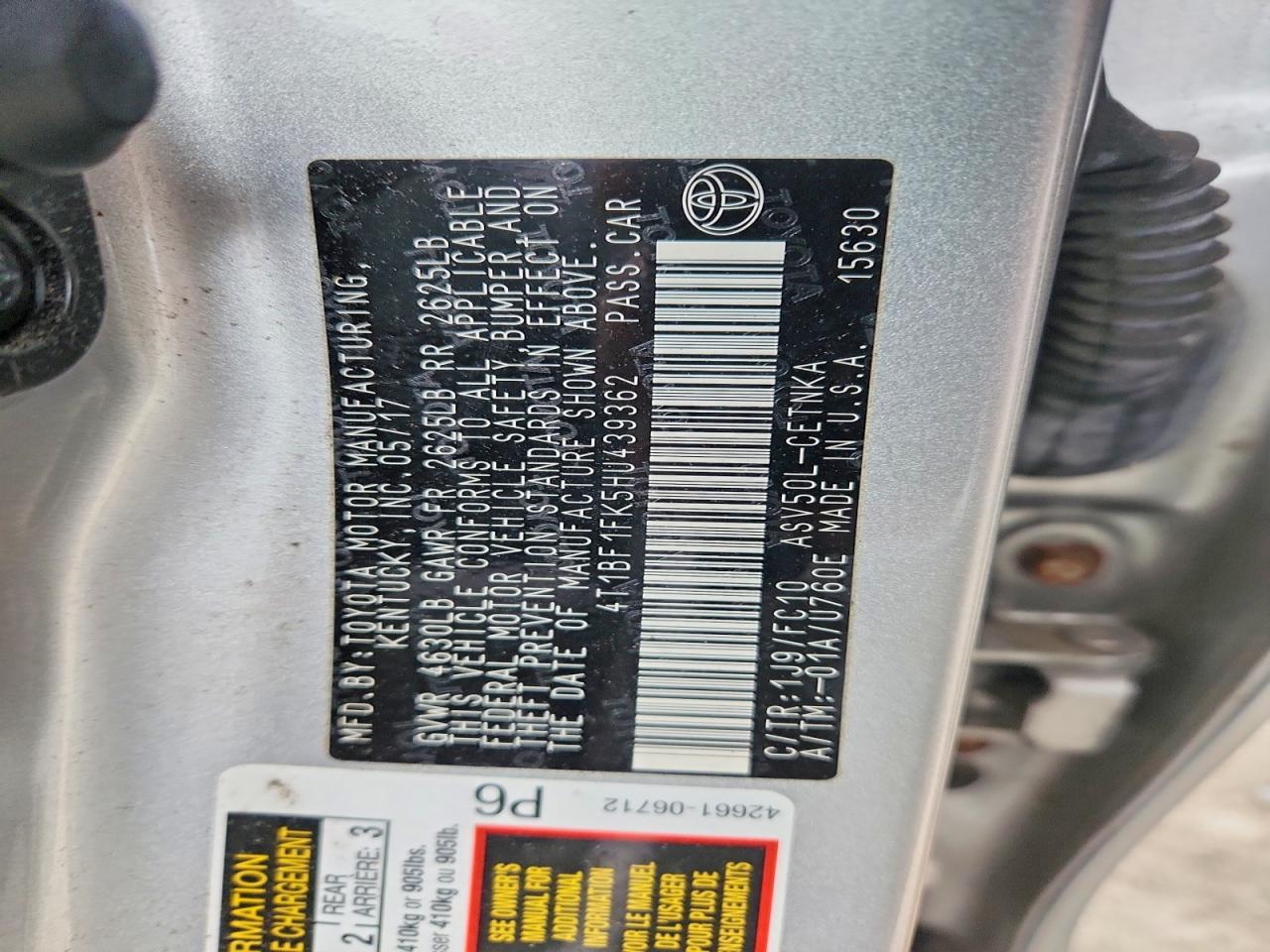 2017 TOYOTA CAMRY LE photo 23