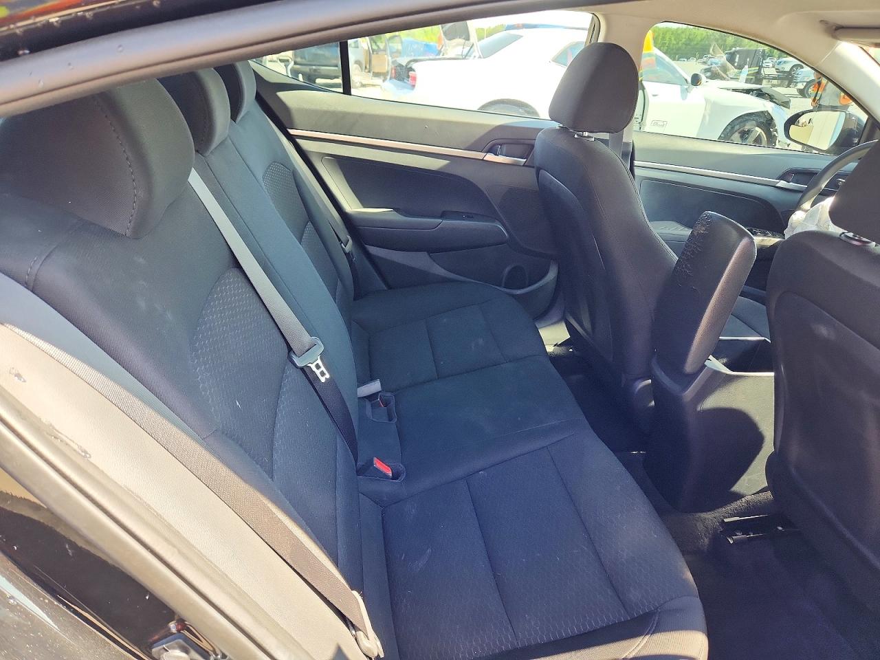 2019 HYUNDAI ELANTRA SE photo 19