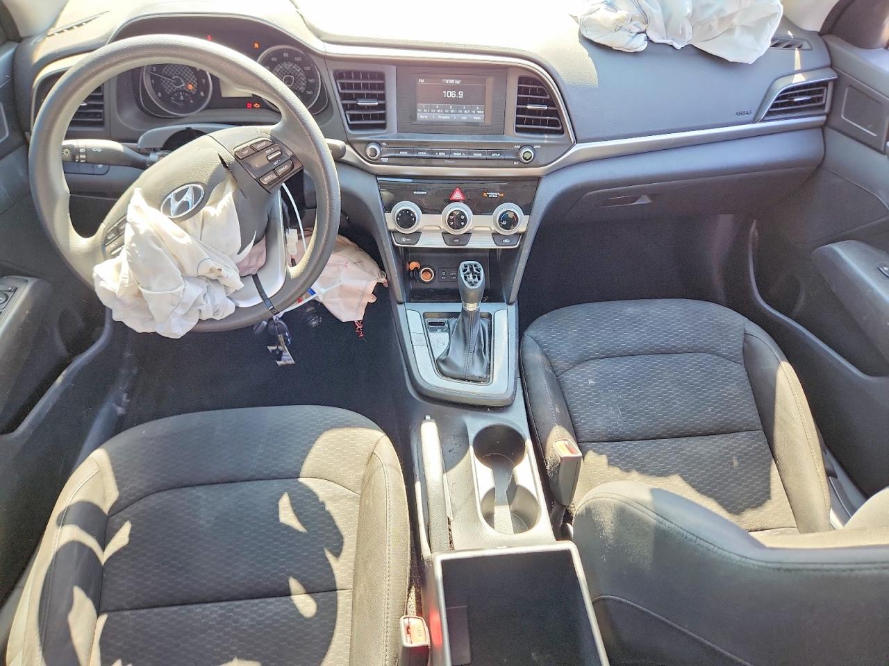 2019 HYUNDAI ELANTRA SE photo 15