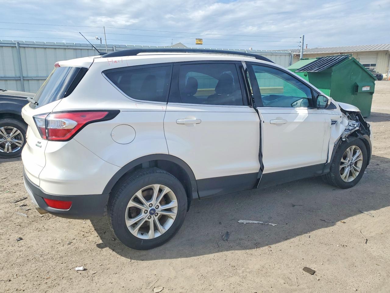 2018 FORD ESCAPE SE photo 5