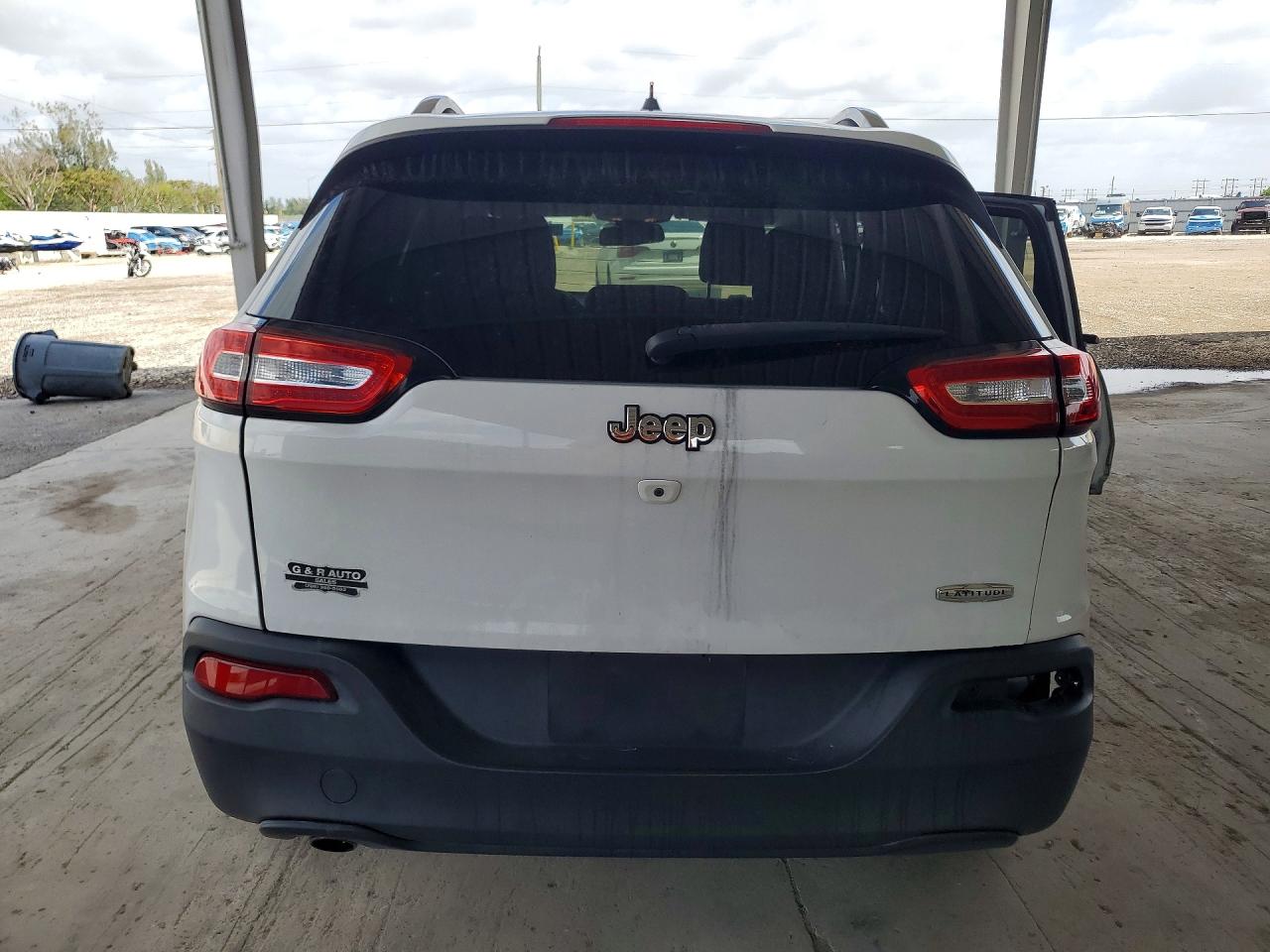 2017 JEEP CHEROKEE LATITUDE photo 16