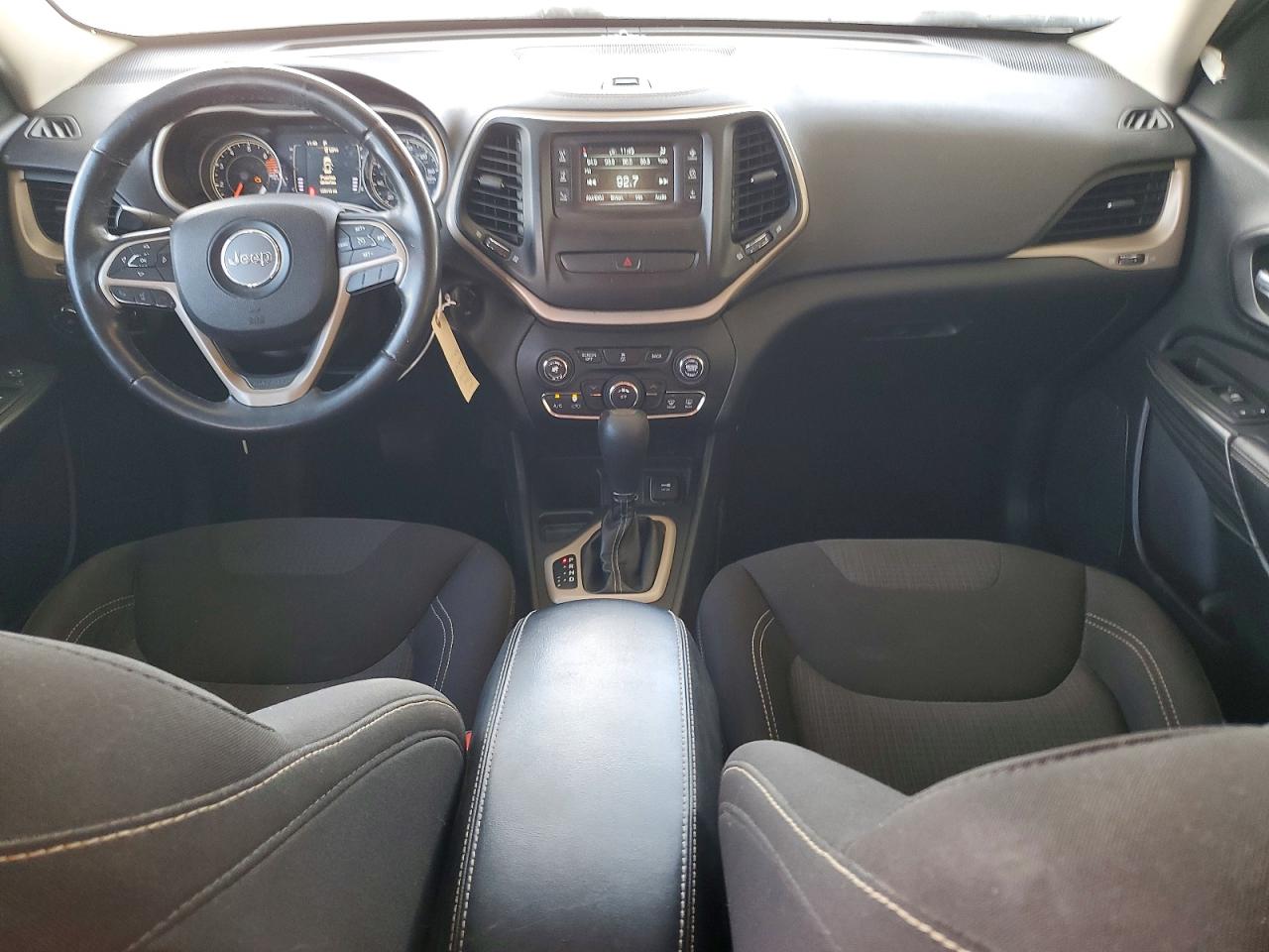 2017 JEEP CHEROKEE LATITUDE photo 22