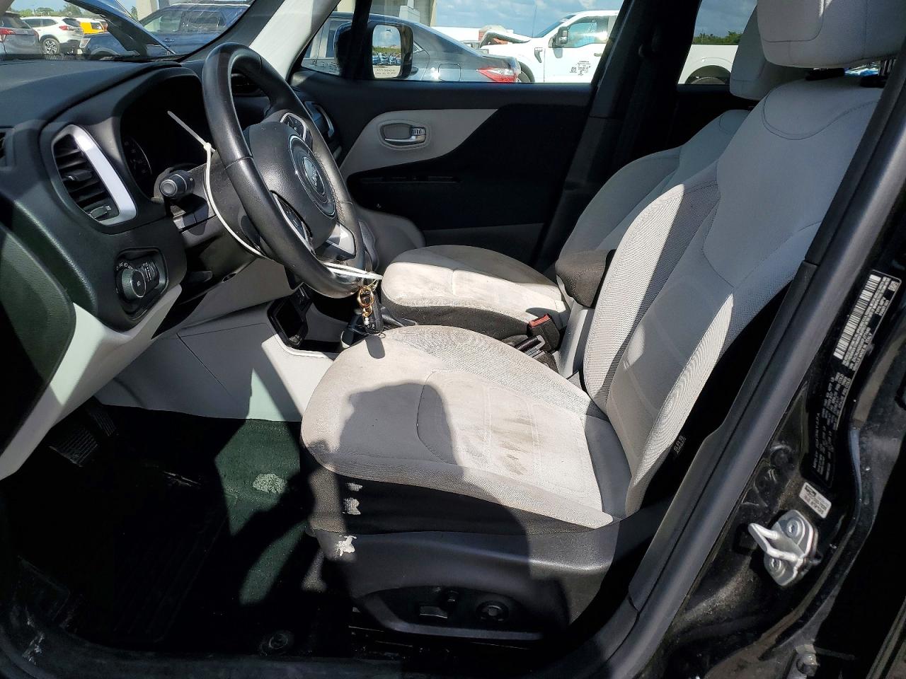 2019 JEEP RENEGADE LATITUDE photo 13