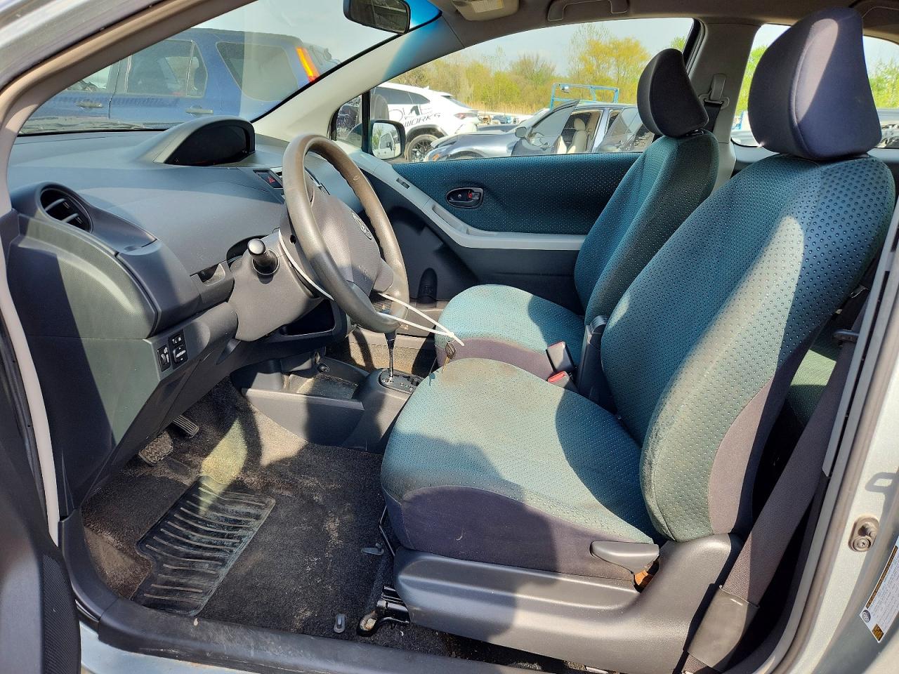 2008 TOYOTA YARIS BASE photo 13